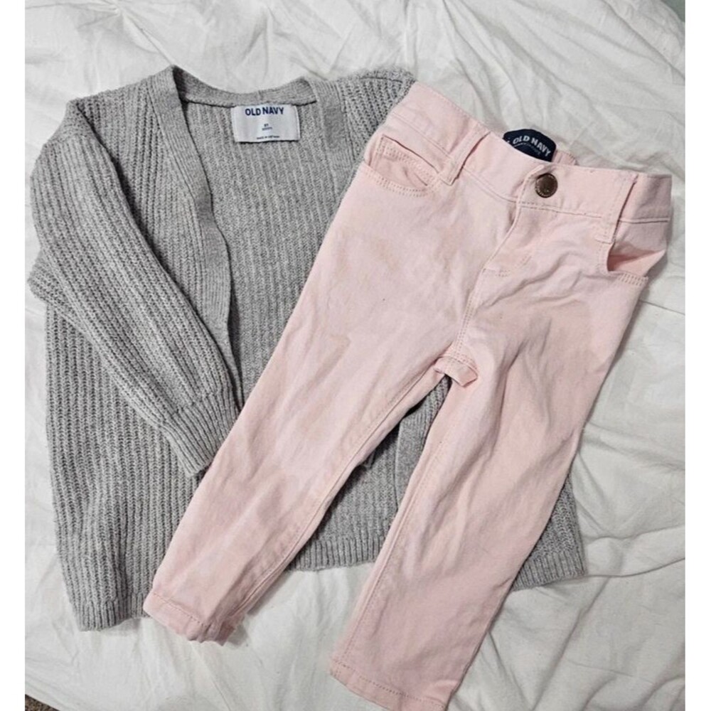 Old Navy Size 18-24 mths pink pants w/ 2t cardigan